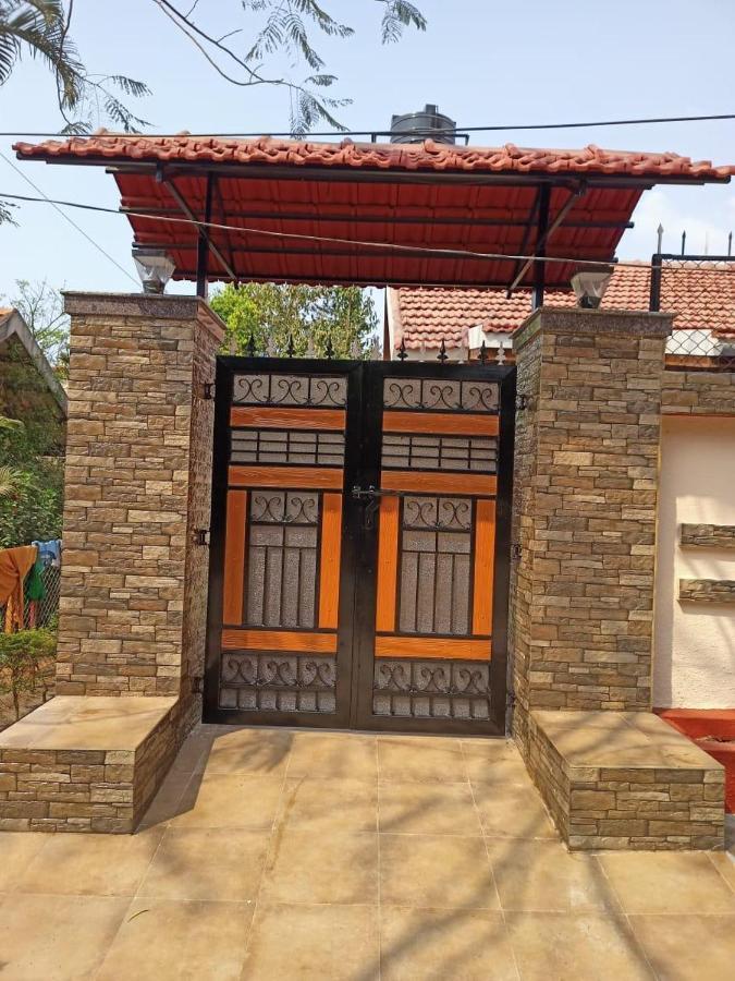 Singh Cottage Lonavala Luaran gambar